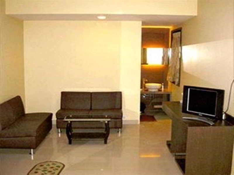 Pooja Heritage Navi Mumbai Bagian luar foto