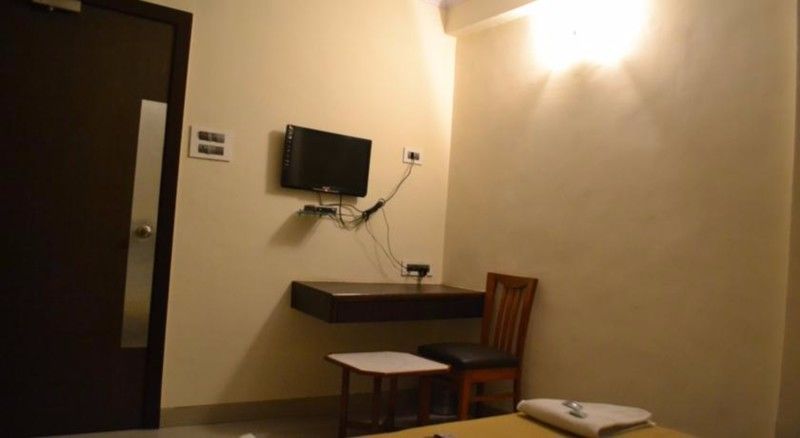 Pooja Heritage Navi Mumbai Bagian luar foto